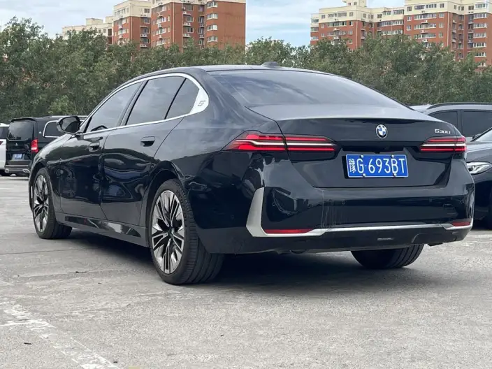 BMW 5 Series 2024 Model 530Li Exclusive Model Luxury Set – фото 4