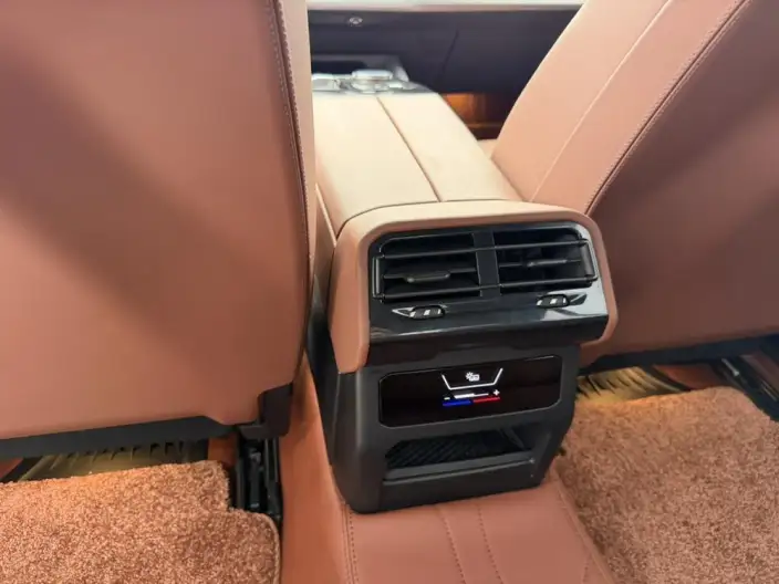 BMW 5 Series 2024 Model 525Li M Sports Set – фото 9