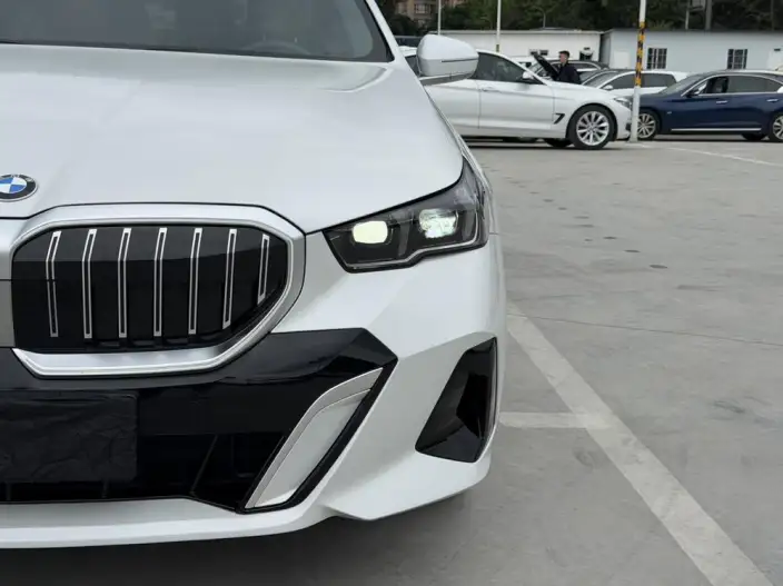 BMW 5 Series 2024 Model 525Li M Sports Set – фото 10