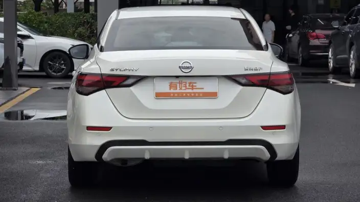 Nissan Sylphy 2021 Model 1.6L XL CVT Yuexiang Edition – фото 5