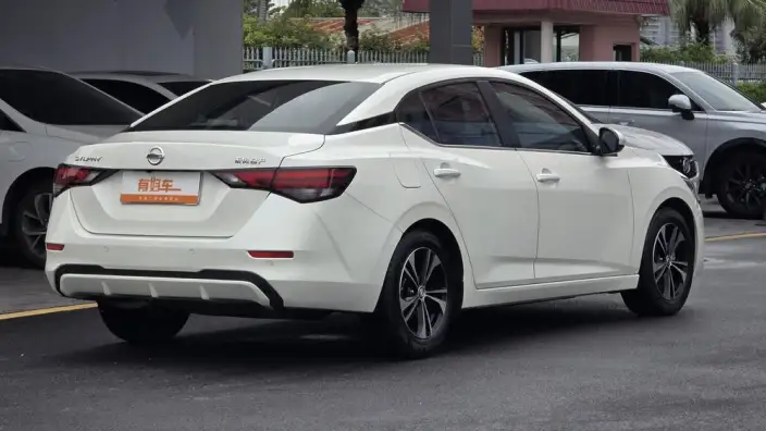 Nissan Sylphy 2021 Model 1.6L XL CVT Yuexiang Edition – фото 6