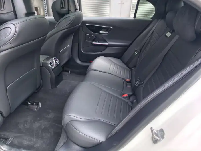 Mercedes-Benz C-Class 2025 Model C 260 L Sports Edition – фото 10