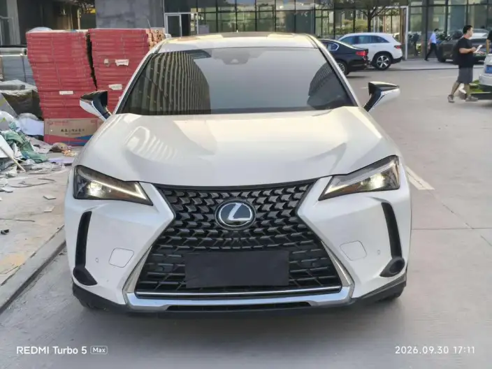 Lexus UX 2022 Model 260h Tan · Fun Edition – фото 2
