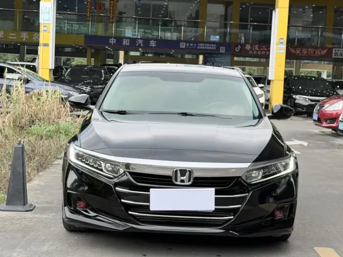 Honda Accord 2022 Model 260TURBO Deluxe Edition – фото 2