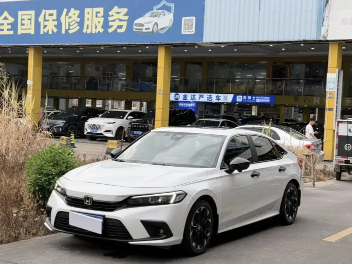Honda Civic 2022 Model 240TURBO CVT Combustion Edition – фото 1