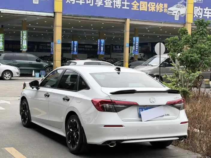 Honda Civic 2022 Model 240TURBO CVT Combustion Edition – фото 4