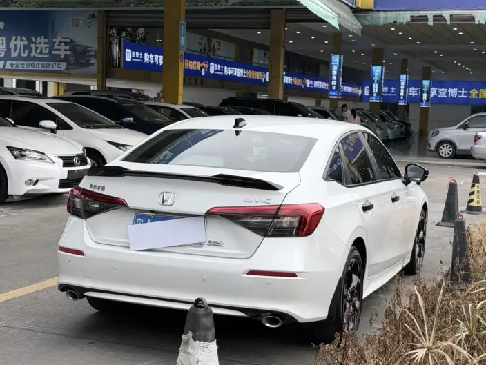 Honda Civic 2022 Model 240TURBO CVT Combustion Edition – фото 6