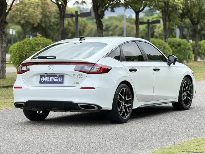 Honda Civic 2023 Model HATCHBACK 240TURBO Manual Extreme Edition – фото 6