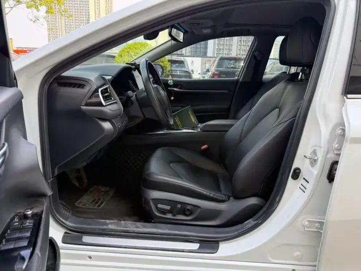 Toyota Camry 2021 Model Hybrid 2.5HG Deluxe Edition – фото 9