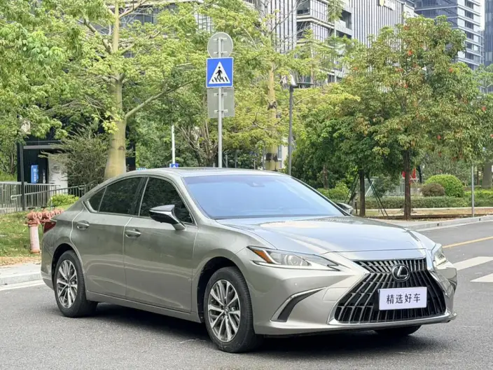 Lexus ES 2022 Model 200 Superior Edition – фото 3