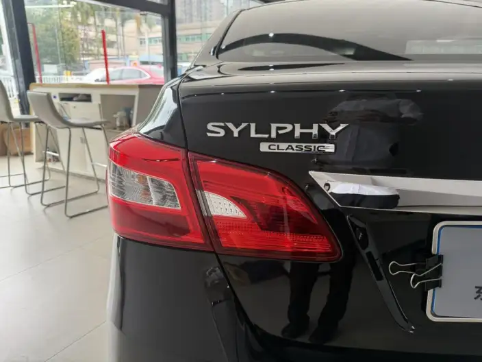 Nissan Sylphy 2022 Model Classic 1.6 XL CVT Deluxe Edition – фото 10