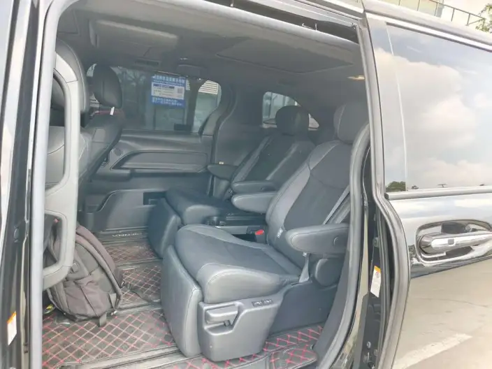 Toyota Sienna 2021 Model 2.5L Hybrid Platinum edition – фото 9