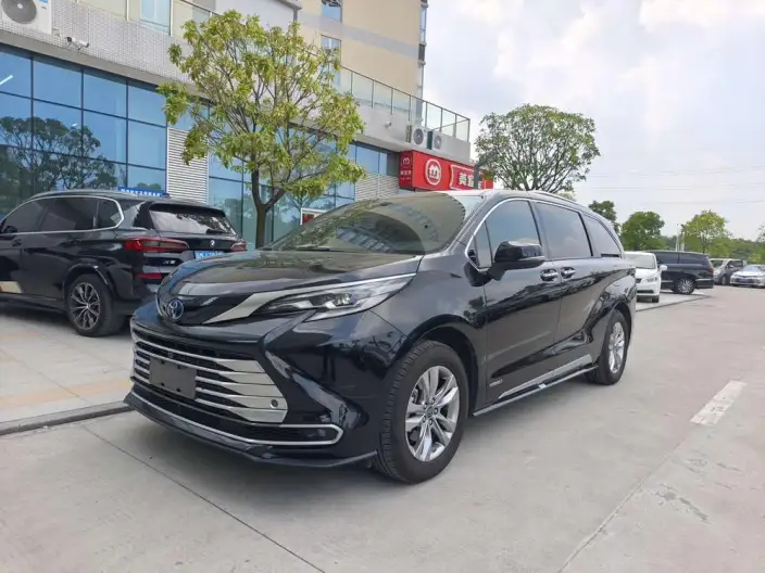 Toyota Sienna 2021 Model 2.5L Hybrid Platinum edition – фото 10