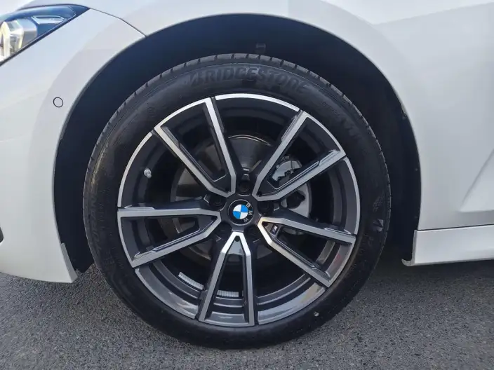 BMW 3 Series 2026 Model 325Li M Sports Set – фото 7