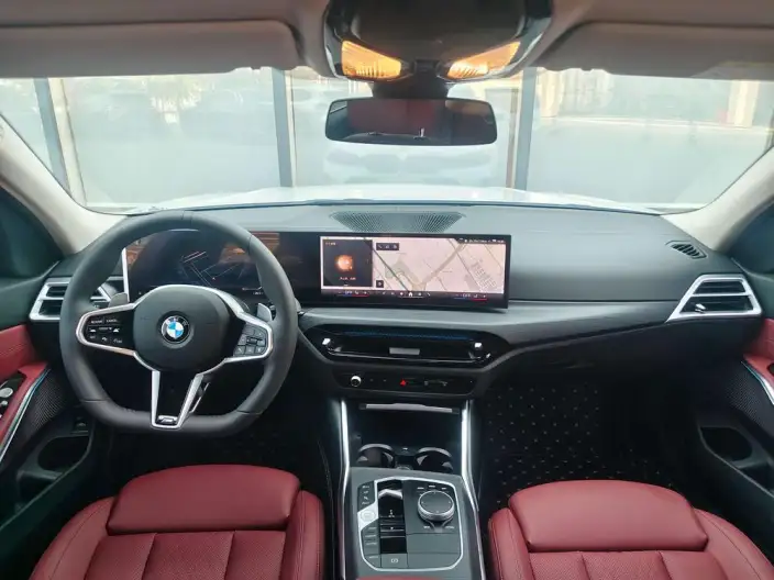 BMW 3 Series 2026 Model 325Li M Sports Set – фото 9