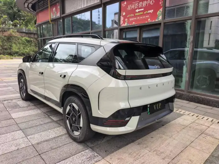 EO 2025 Model 2WD TECH 64.2kWh – фото 4