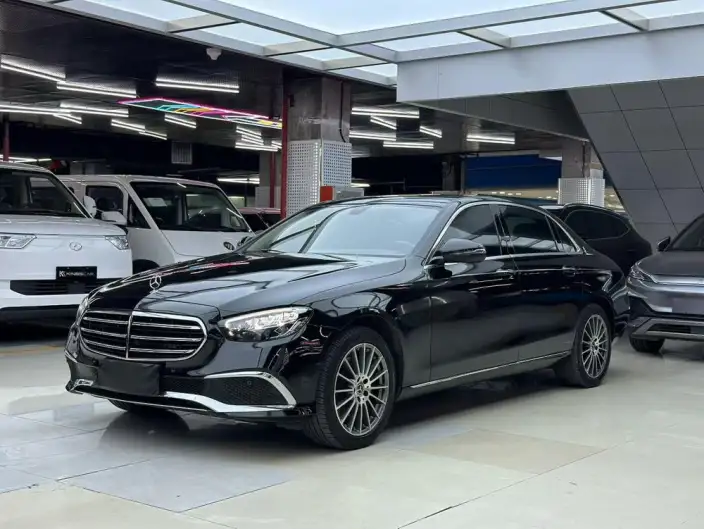 Mercedes-Benz E-Class 2022 Model Facelift II E 260 L sedan – фото 1