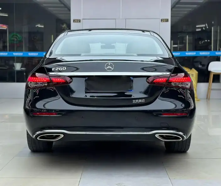 Mercedes-Benz E-Class 2022 Model Facelift II E 260 L sedan – фото 4