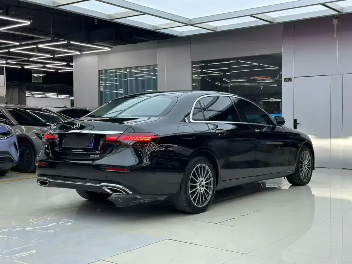 Mercedes-Benz E-Class 2022 Model Facelift II E 260 L sedan – фото 5
