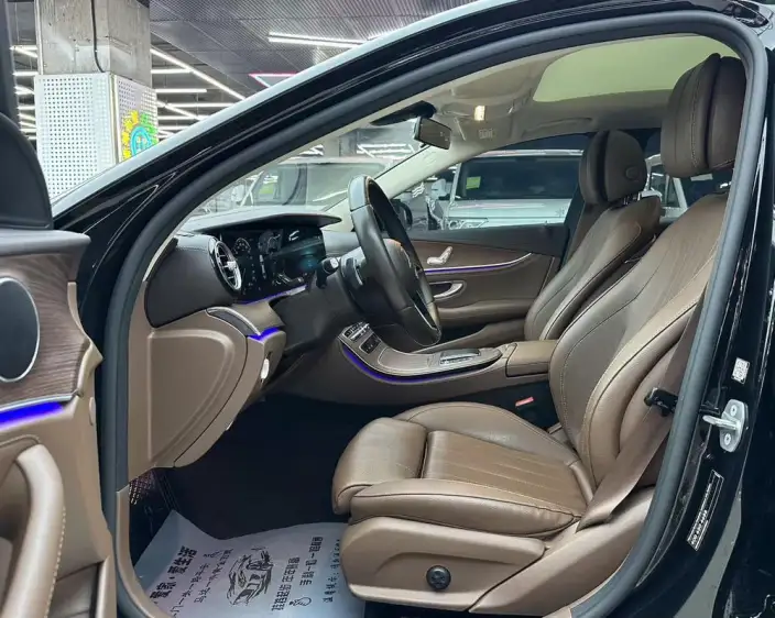 Mercedes-Benz E-Class 2022 Model Facelift II E 260 L sedan – фото 8