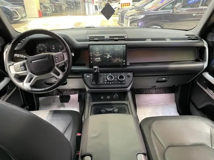 Land Rover Defender 2023 Model Facelift 110 P400 X-Dynamic HSE – фото 10