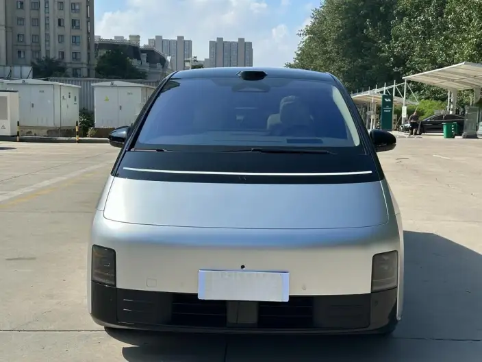 Li Auto MEGA 2025 Model Home Family Special Edition – фото 2