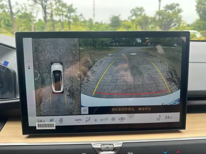 Lexus ES 2026 Model 300h – фото 8
