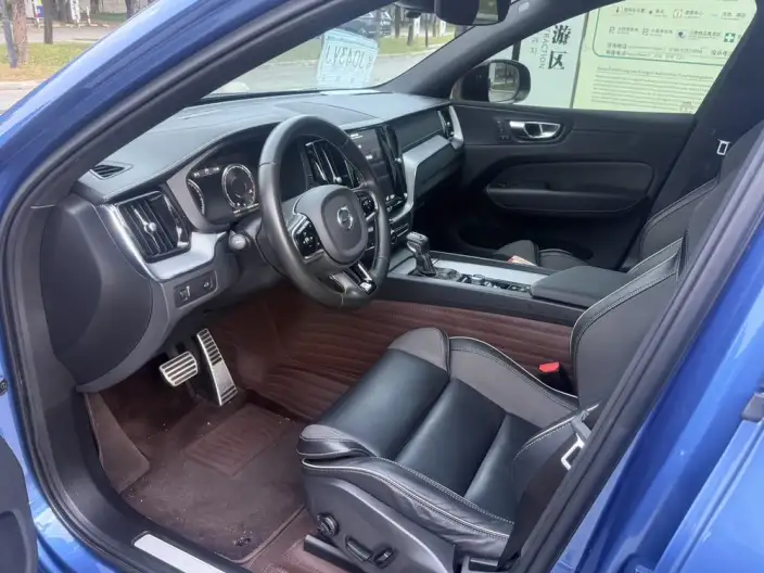 Volvo XC60 2020 Model T5 4WD Smart Range Sports Edition – фото 9