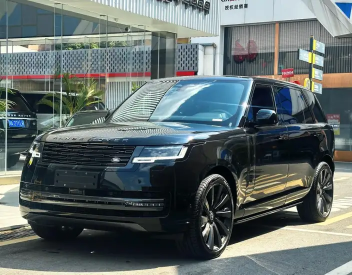 Range Rover 2026 Model 3.0 L6 400PS SE Long axis Edition – фото 1