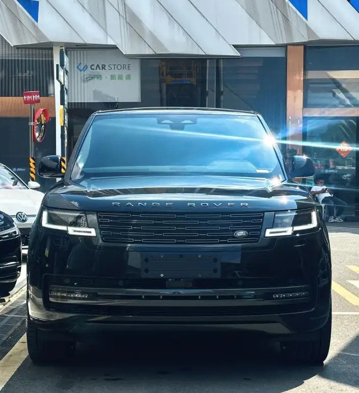 Range Rover 2026 Model 3.0 L6 400PS SE Long axis Edition – фото 2