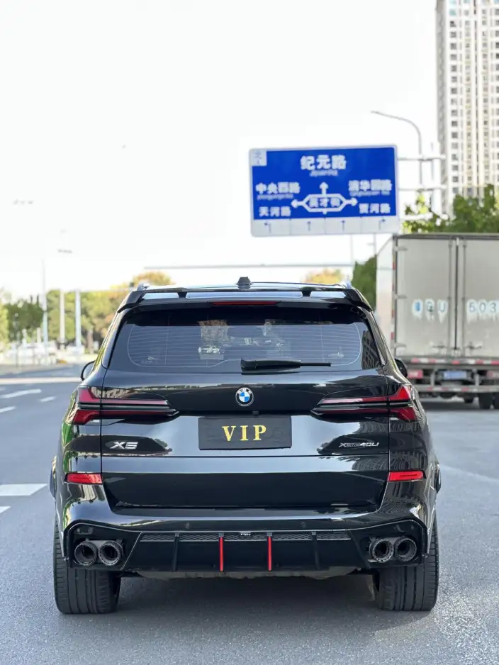 BMW X5 2025 Model xDrive40Li M Sports Night Set – фото 3