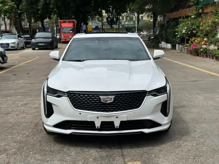 Cadillac CT4 2022 Model 28T Luxury Model – фото 2