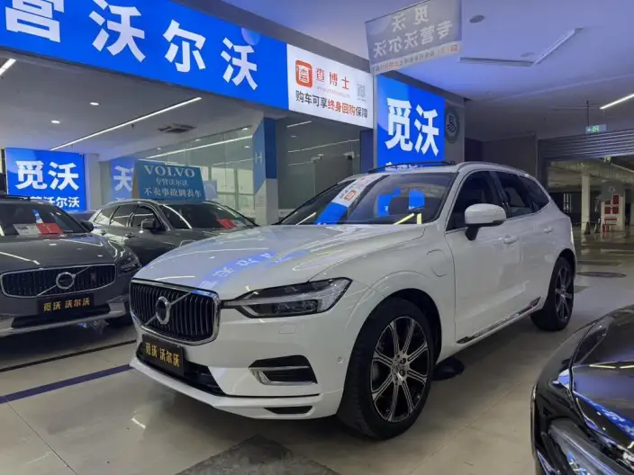 Volvo XC60 PHEV 2021 Model T8 E Drive Hybrid Smart Elegance Deluxe Edition