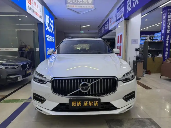 Volvo XC60 PHEV 2021 Model T8 E Drive Hybrid Smart Elegance Deluxe Edition