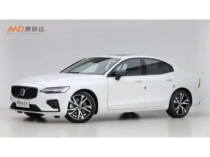 Volvo S60 2024 Model B5 Smart Elegance Sports Edition – фото 1