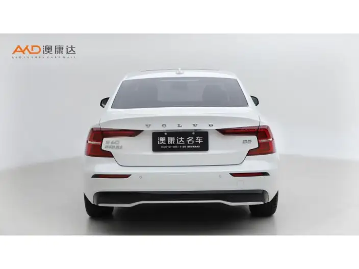 Volvo S60 2024 Model B5 Smart Elegance Sports Edition – фото 3