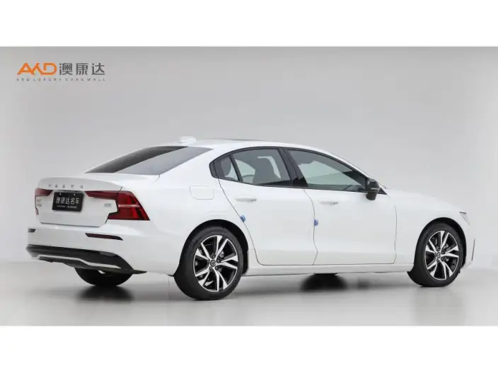 Volvo S60 2024 Model B5 Smart Elegance Sports Edition – фото 4