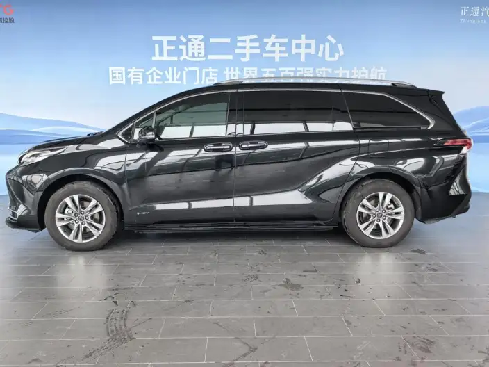 Toyota Sienna 2024 Model Hybrid 2.5L Comfort Edition – фото 4