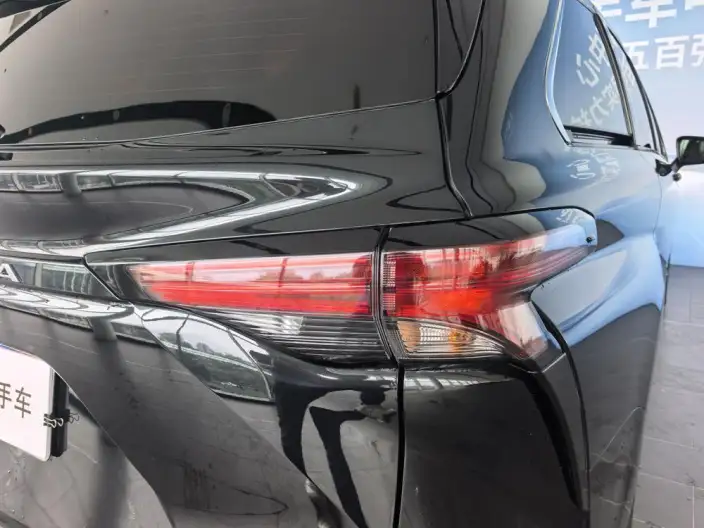 Toyota Sienna 2024 Model Hybrid 2.5L Comfort Edition – фото 9