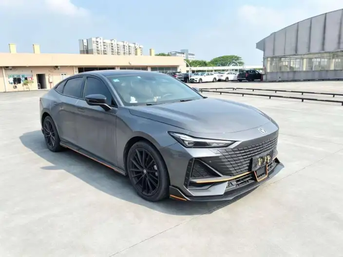 Changan UNI-V 2022 Model 1.5T Sports Edition – фото 3