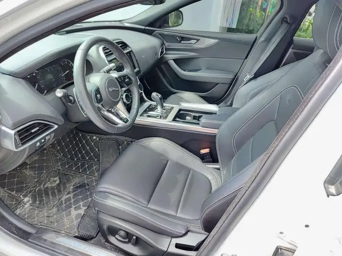 Jaguar XE L 2020 Model 2.0T 200PS R-DYNAMIC S Enterprising Sports Edition – фото 8