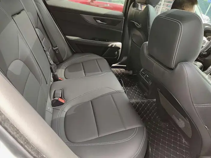 Jaguar XE L 2020 Model 2.0T 200PS R-DYNAMIC S Enterprising Sports Edition – фото 10