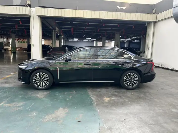 Hongqi H5 2023 Model 2.0T Automatic Flag Lead Edition – фото 4