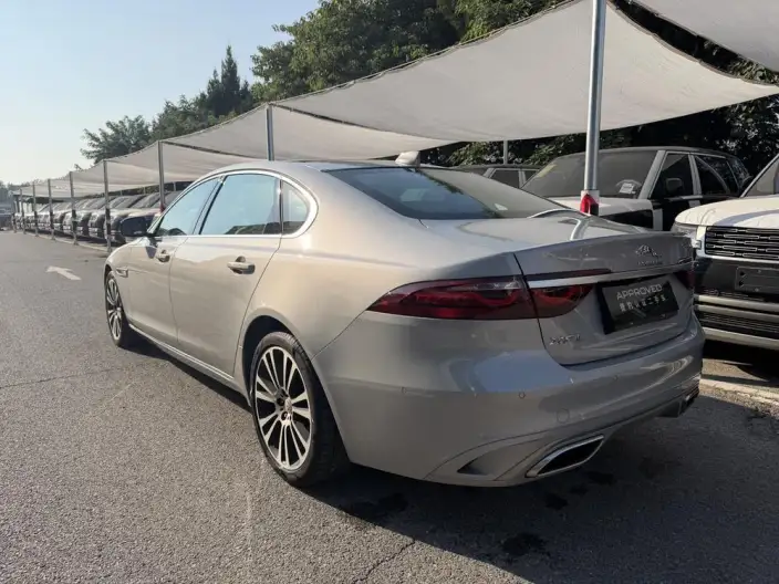 Jaguar XFL 2025 Model 2.0T P250 2WD Exclusive Deluxe Edition