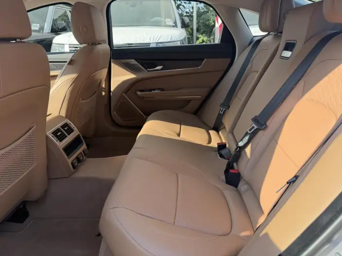 Jaguar XFL 2025 Model 2.0T P250 2WD Exclusive Deluxe Edition – фото 10