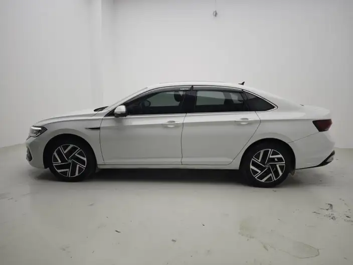 Volkswagen Sagitar 2023 Model 300TSI DSG Beyond Edition – фото 4
