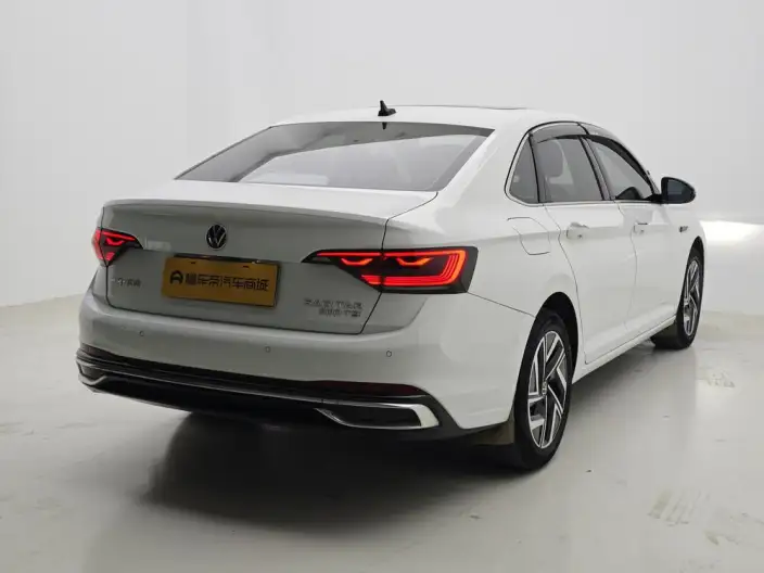 Volkswagen Sagitar 2023 Model 300TSI DSG Beyond Edition – фото 7