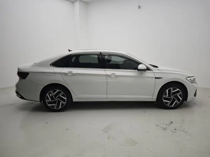 Volkswagen Sagitar 2023 Model 300TSI DSG Beyond Edition – фото 8