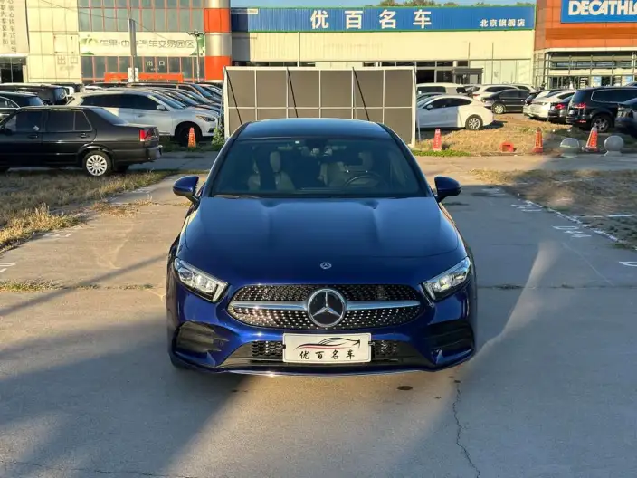 Mercedes-Benz A-class 2021 Model A 200 L Sports sedan Fashion Edition – фото 2