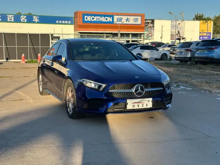 Mercedes-Benz A-class 2021 Model A 200 L Sports sedan Fashion Edition – фото 3
